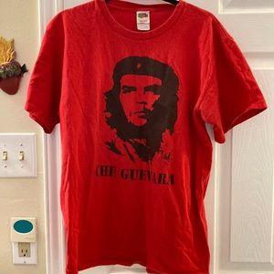 Men’s Fruit of the Loom Che Guevara t-shirt. GUC. Short sleeves. Red. Size L.